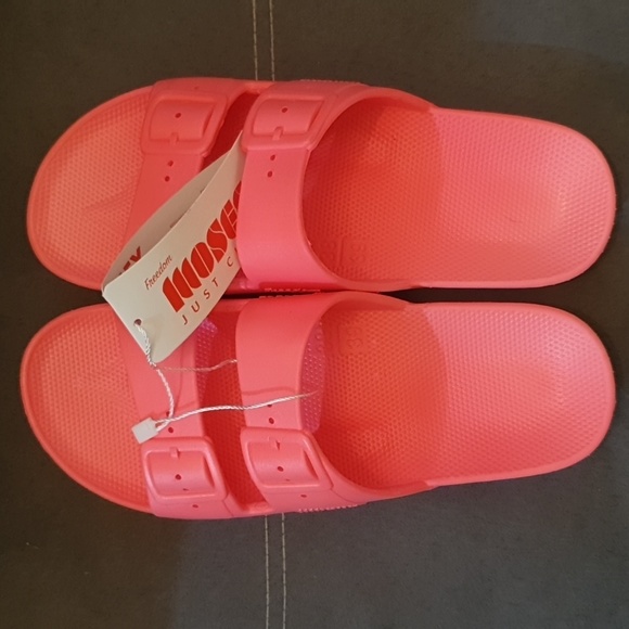 Brand New Freedom Moses-Moses Two Band Slides size 8/9 - Picture 8 of 9